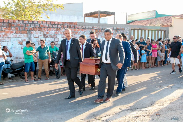 Registros  Fotográficos  da solenidade fúnebre ao  ex- vereador e ex-presidente , Sr. Edvan Alves Barbosa aos 14 de setembro de 2024 na Câmara Municipal de Mata Roma - MA