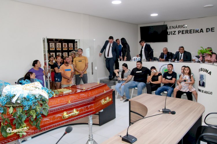 Registros  Fotográficos  da solenidade fúnebre ao  ex- vereador e ex-presidente , Sr. Edvan Alves Barbosa aos 14 de setembro de 2024 na Câmara Municipal de Mata Roma - MA