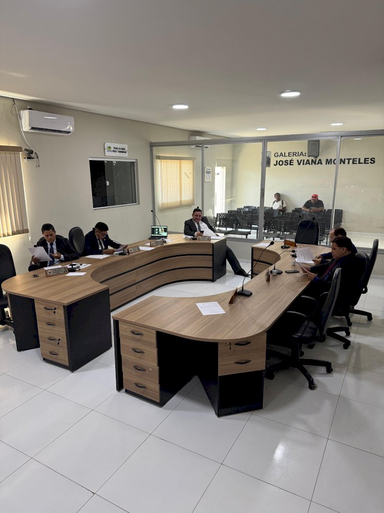 Camara Municipal aprovou nas Sessões Ordinárias de sexta feira, 01 de novembro de 2024 os projetos de leis, LDO, LOA e subsídios, em sessões distintas.